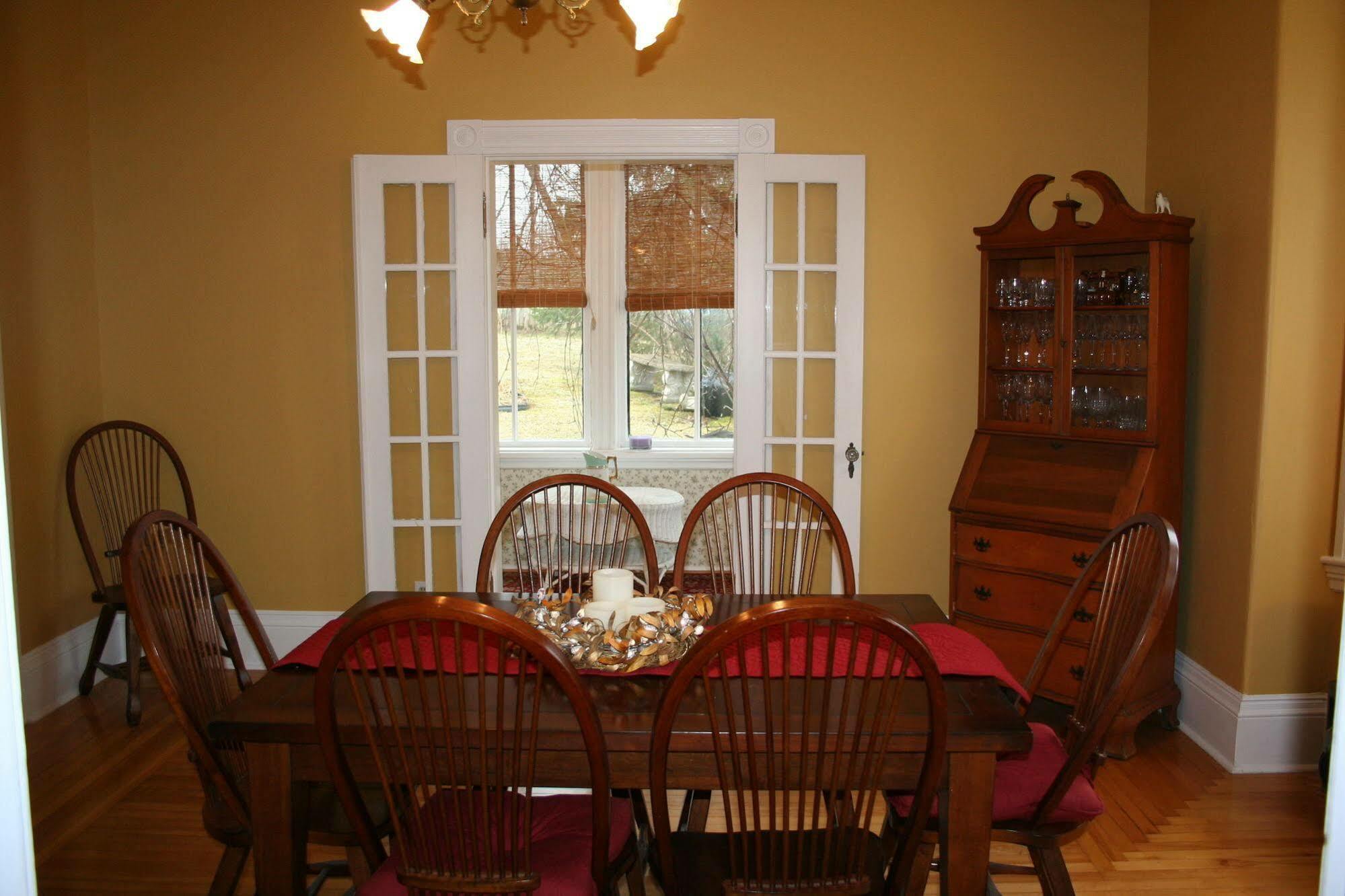 Sackville Bed And Breakfast Экстерьер фото