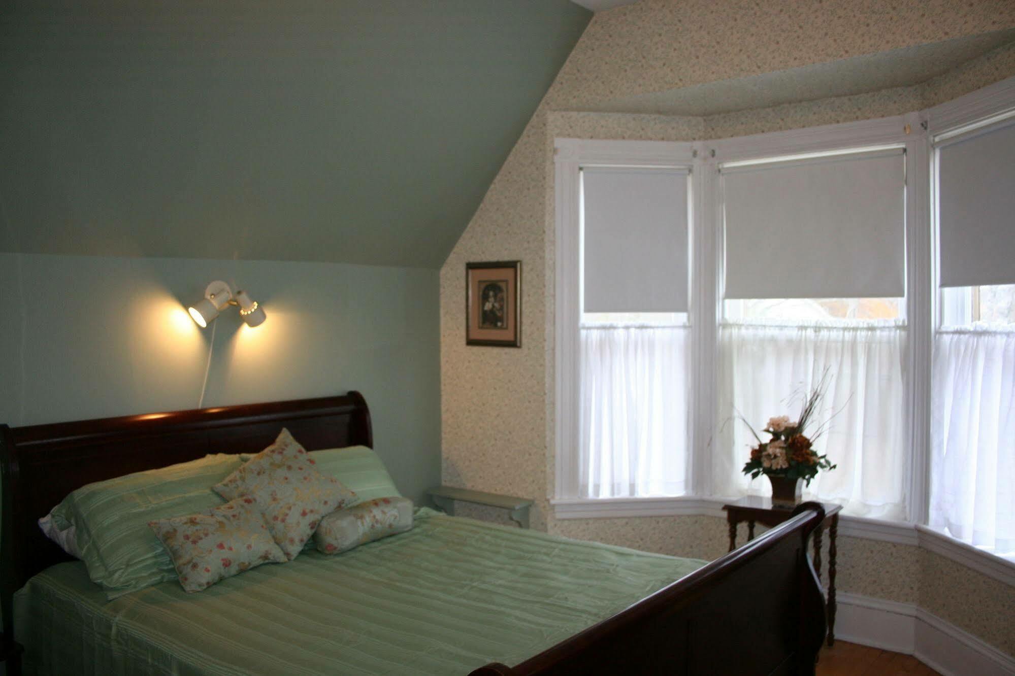 Sackville Bed And Breakfast Экстерьер фото