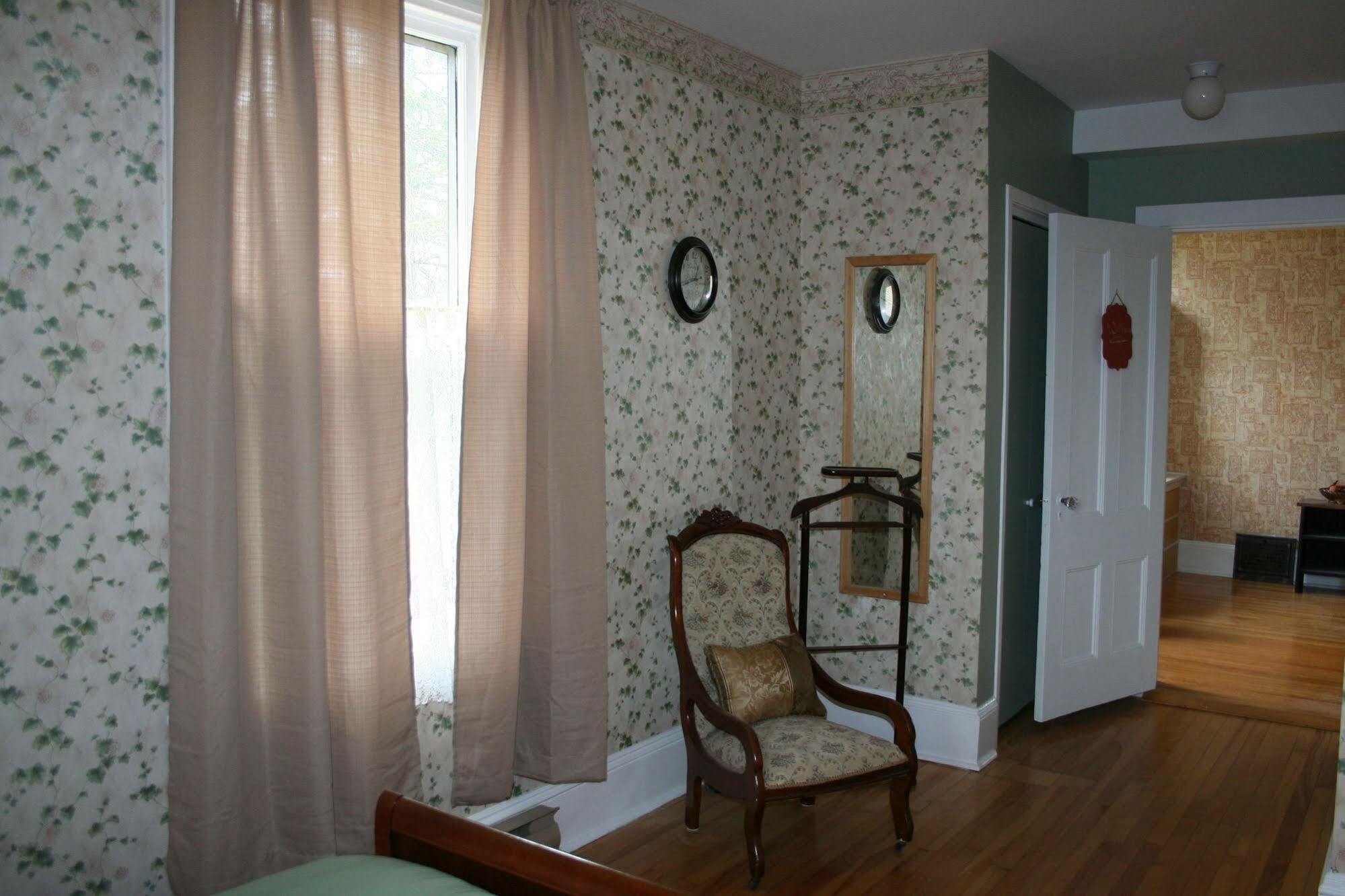 Sackville Bed And Breakfast Экстерьер фото