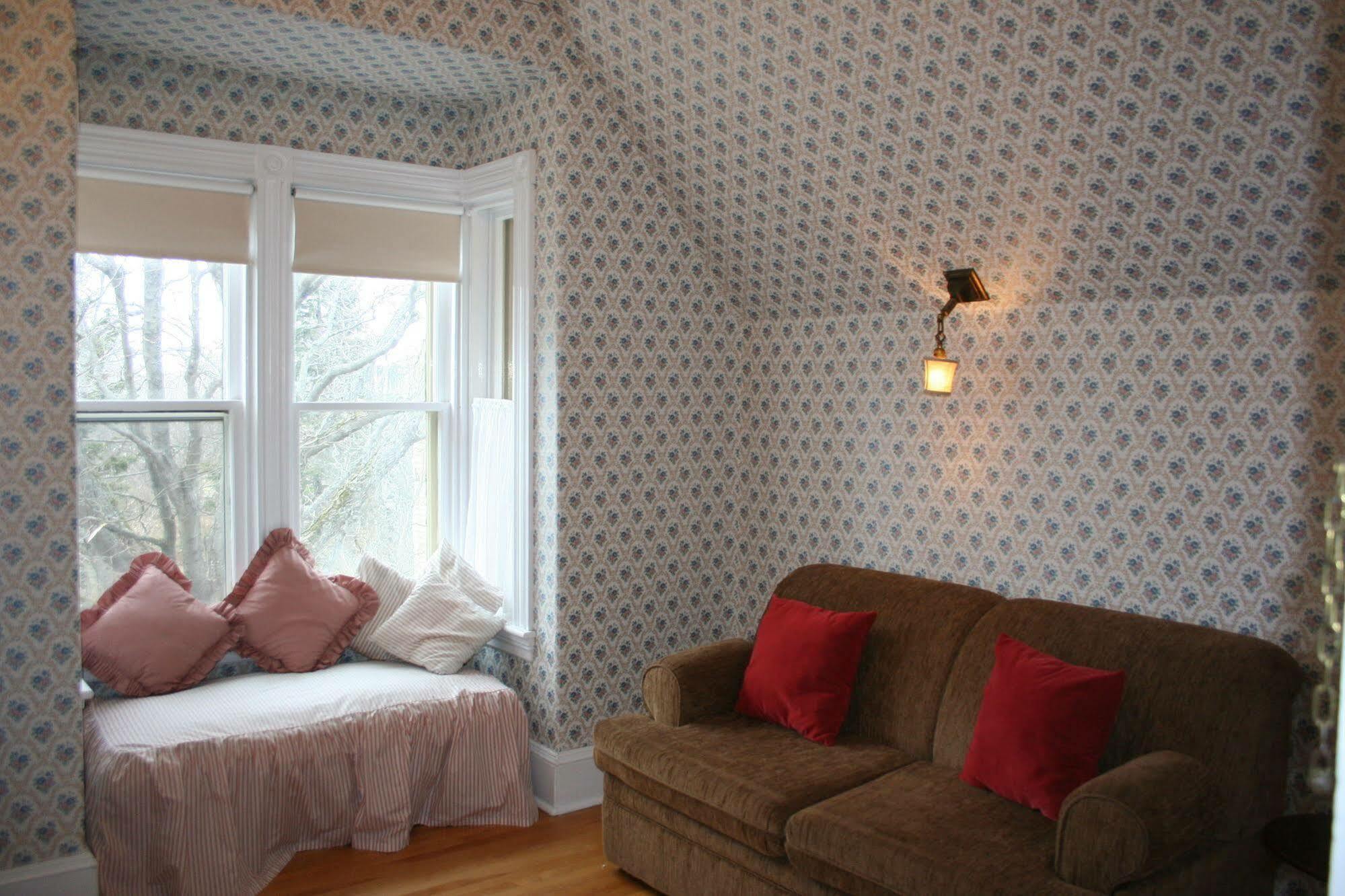 Sackville Bed And Breakfast Экстерьер фото