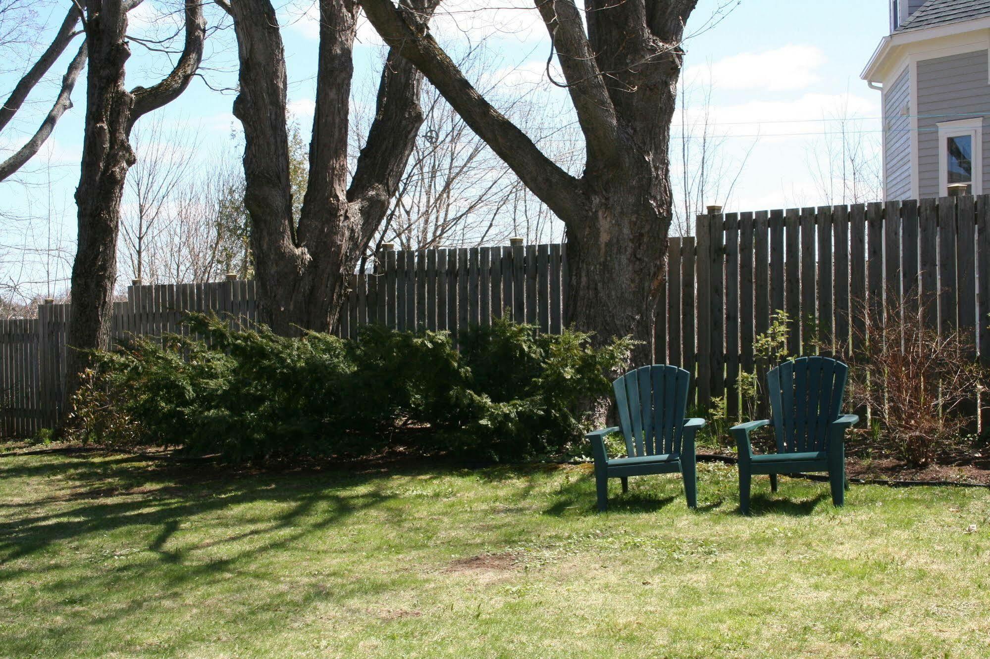 Sackville Bed And Breakfast Экстерьер фото