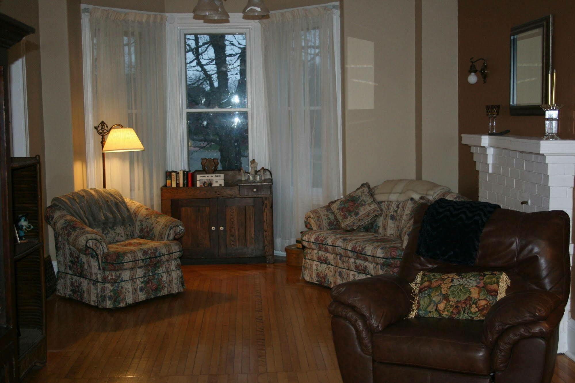 Sackville Bed And Breakfast Экстерьер фото