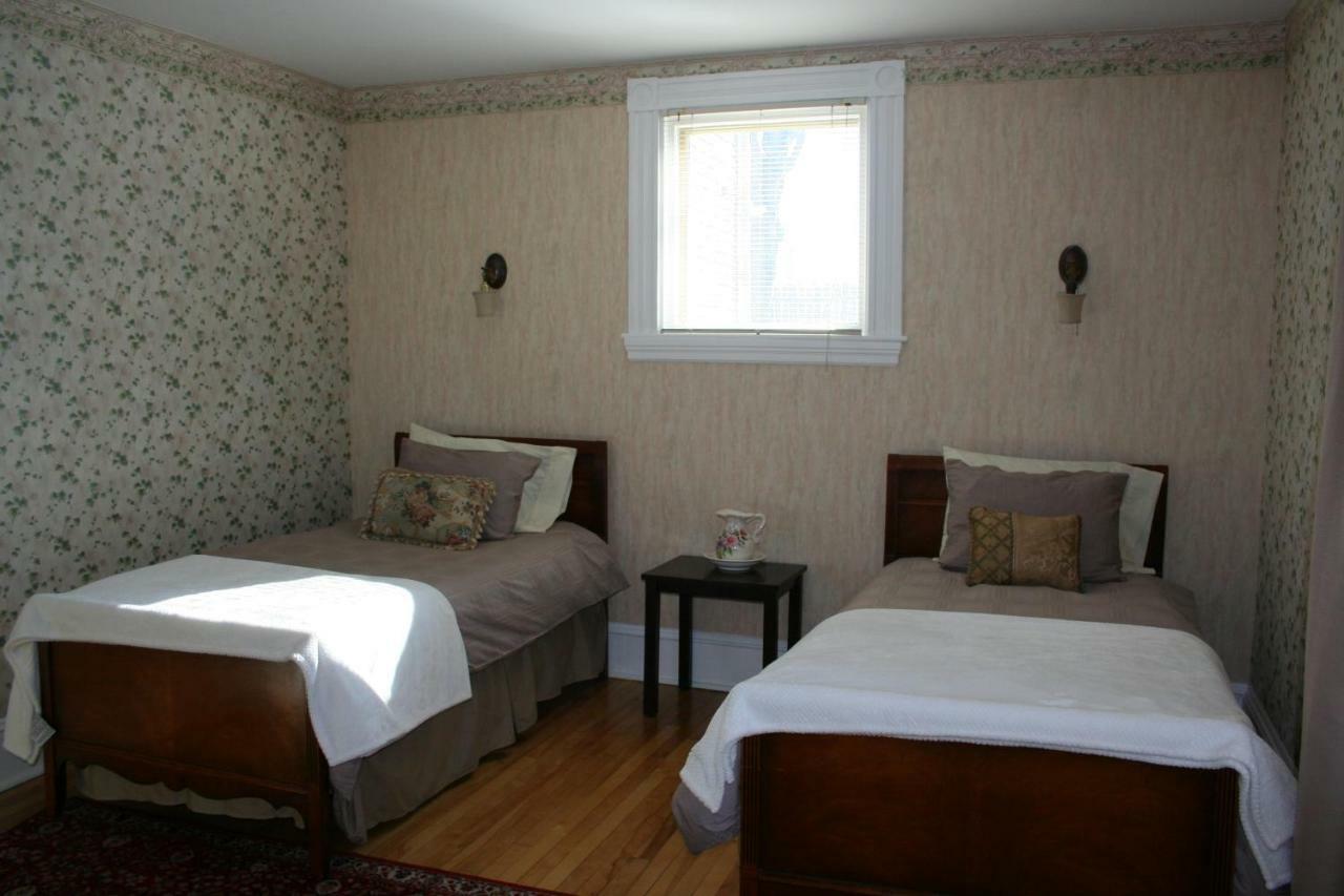 Sackville Bed And Breakfast Экстерьер фото